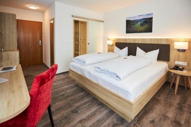 Flair Hotel Gasthof Zum Hirsch Hayingen ภายนอก รูปภาพ