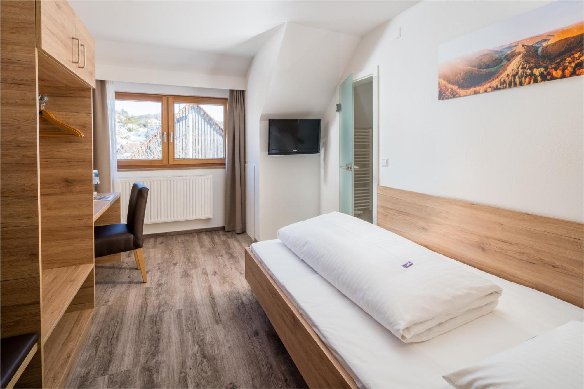 Flair Hotel Gasthof Zum Hirsch Hayingen ภายนอก รูปภาพ